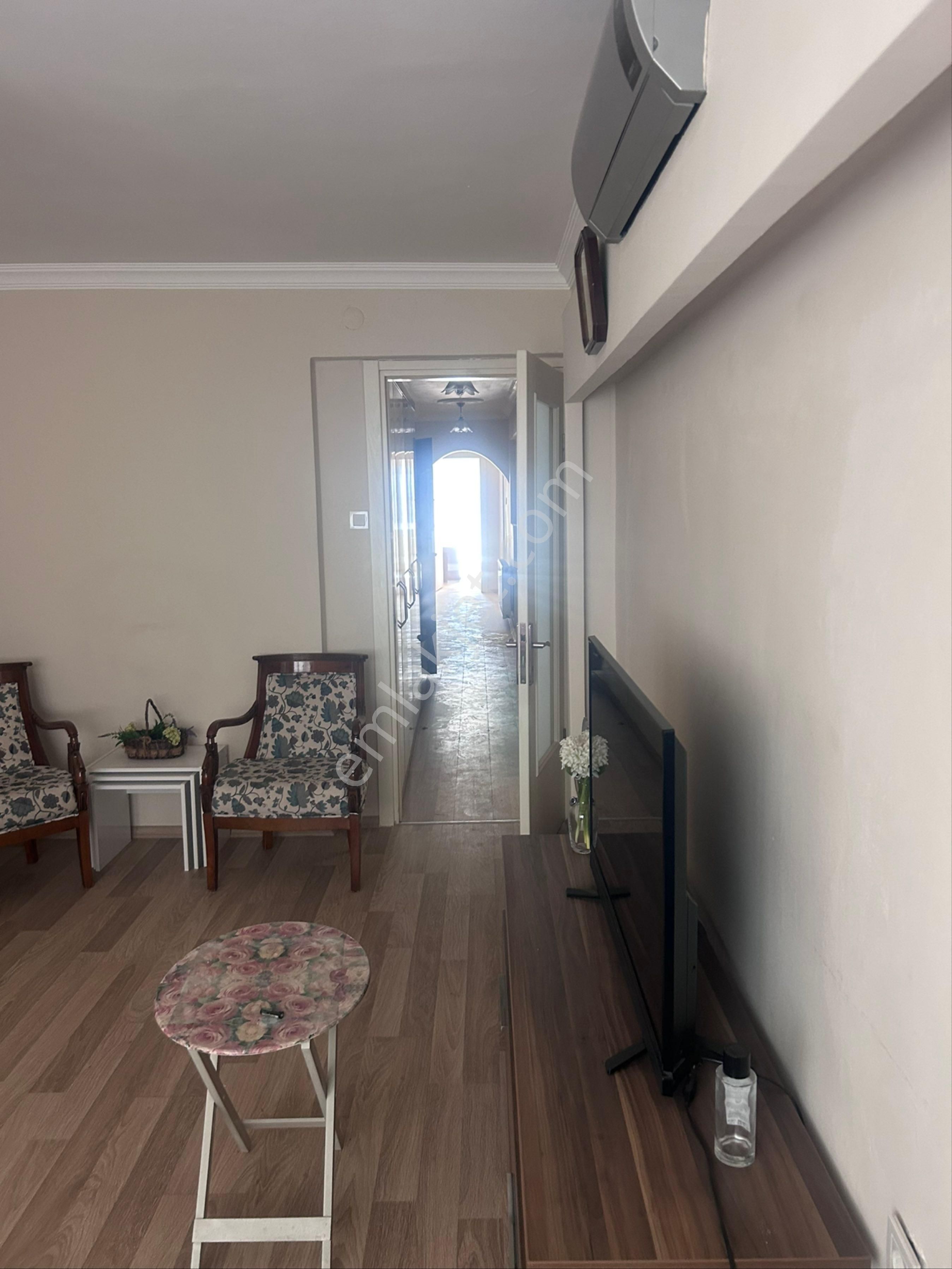 Latmos Gayrimenkul’den Çarşı Merkezin’de Satılık 3+1 Doğalgazlı Daire