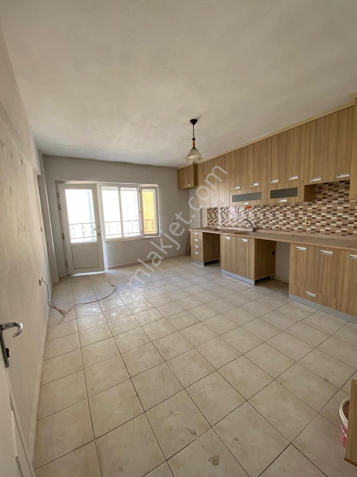 Altın Emlak Ortaca Terzialiler Mahallesinde Kiralık 3+1daire