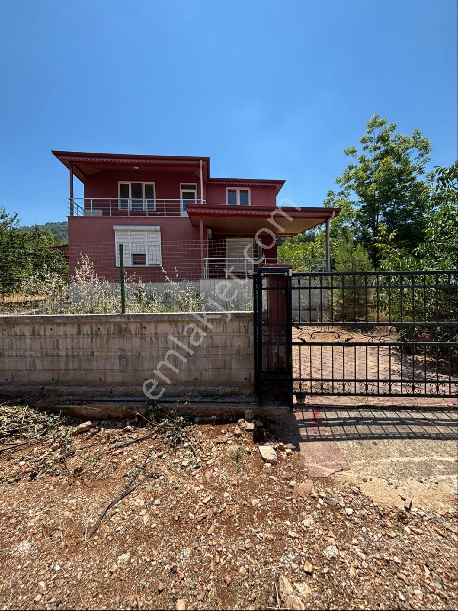 Dağbelinde Muhtesem Manzaralı, Bahçe İçinde Müstakil Villa