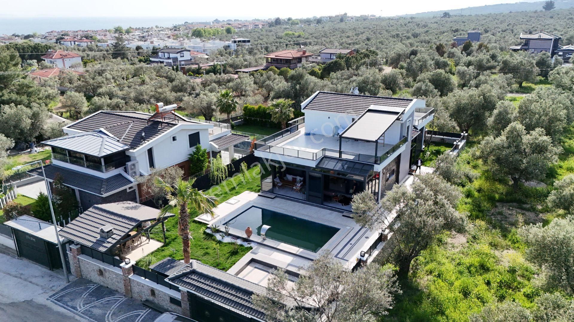 Irmaksudan Altınoluk Ta 665 M² Arsa İçerisinde Müstakil Havuzlu 4+1 Villa