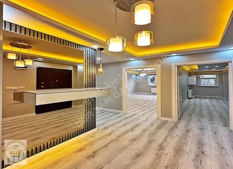 Nur Yapıdan Metrobüse Yürüme Mesafesinde Bahçeli Bahçe Kat Daire