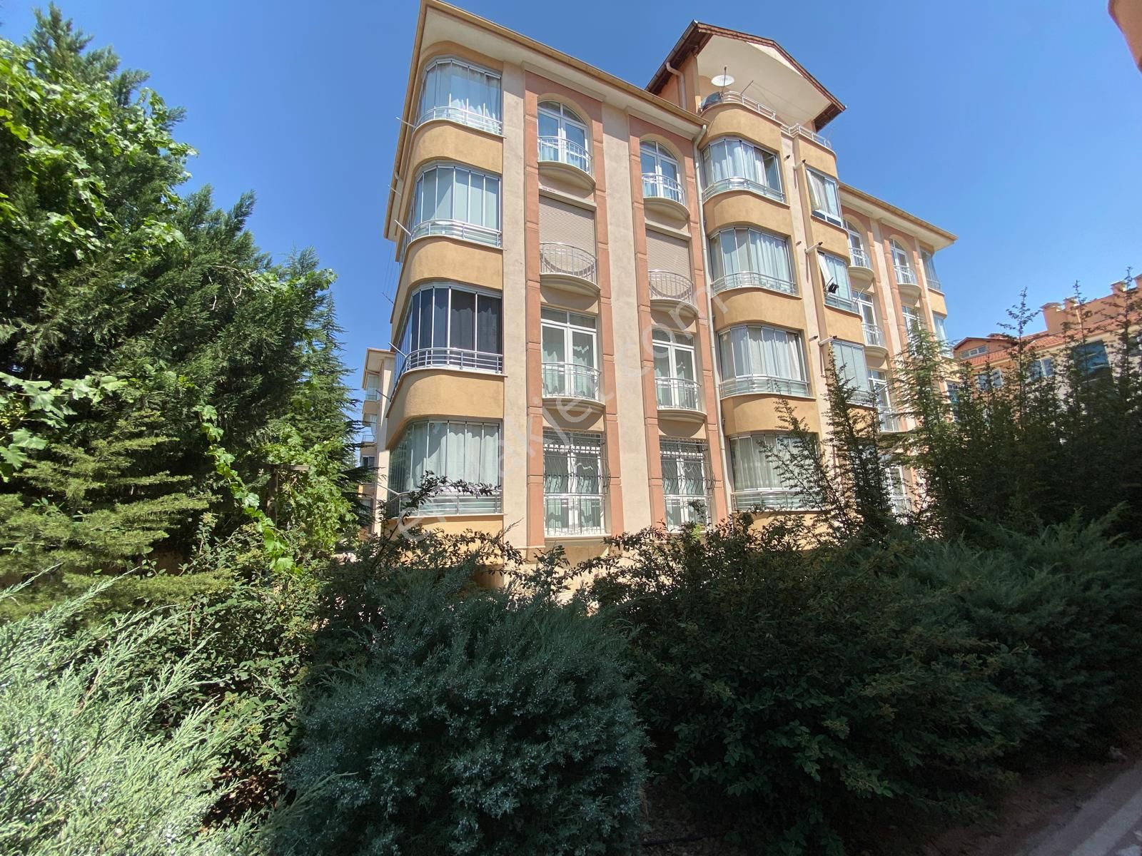 Akyurt Sitelerinde Satılık Bakımlı 3+1 Daire