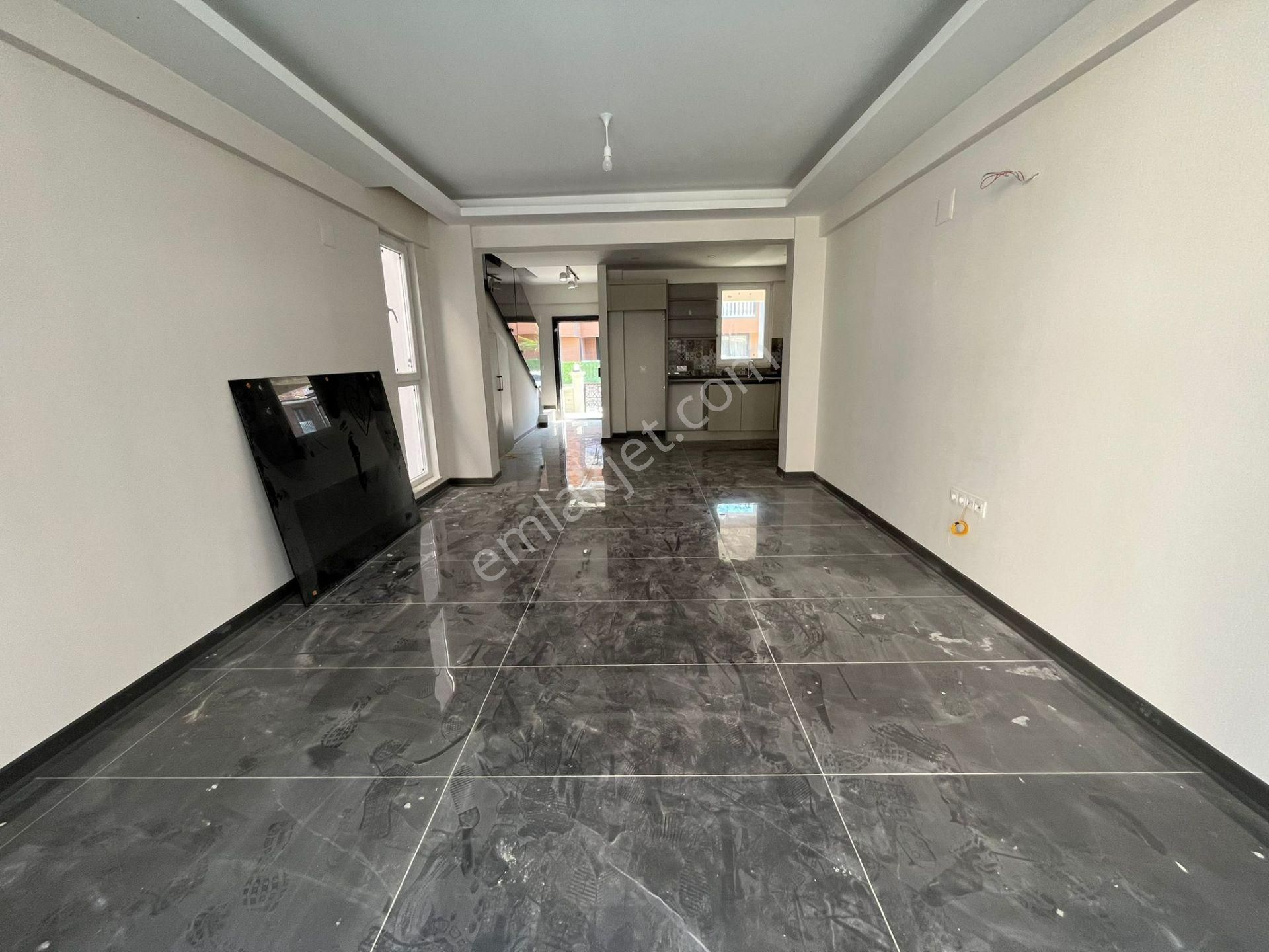 Ortaca Karaburun Mah'de 3+1 Havuzlu Sitede Lüks Satılık Villa