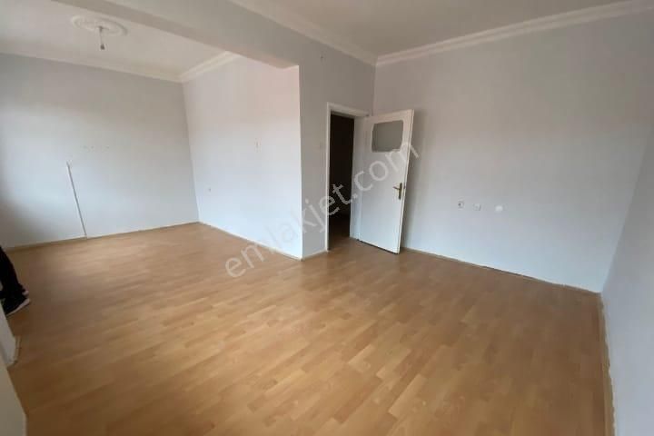 Ars Emlak Dan Çarşı Merkeze Yürüme Mesafesinde Kiralık 3+1