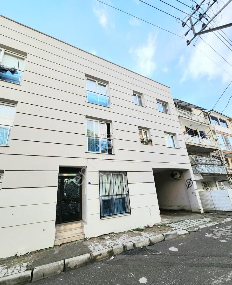 Bornova Ege Üniversitesi Yakını 3+1 Eşyalı Kiralık Daire