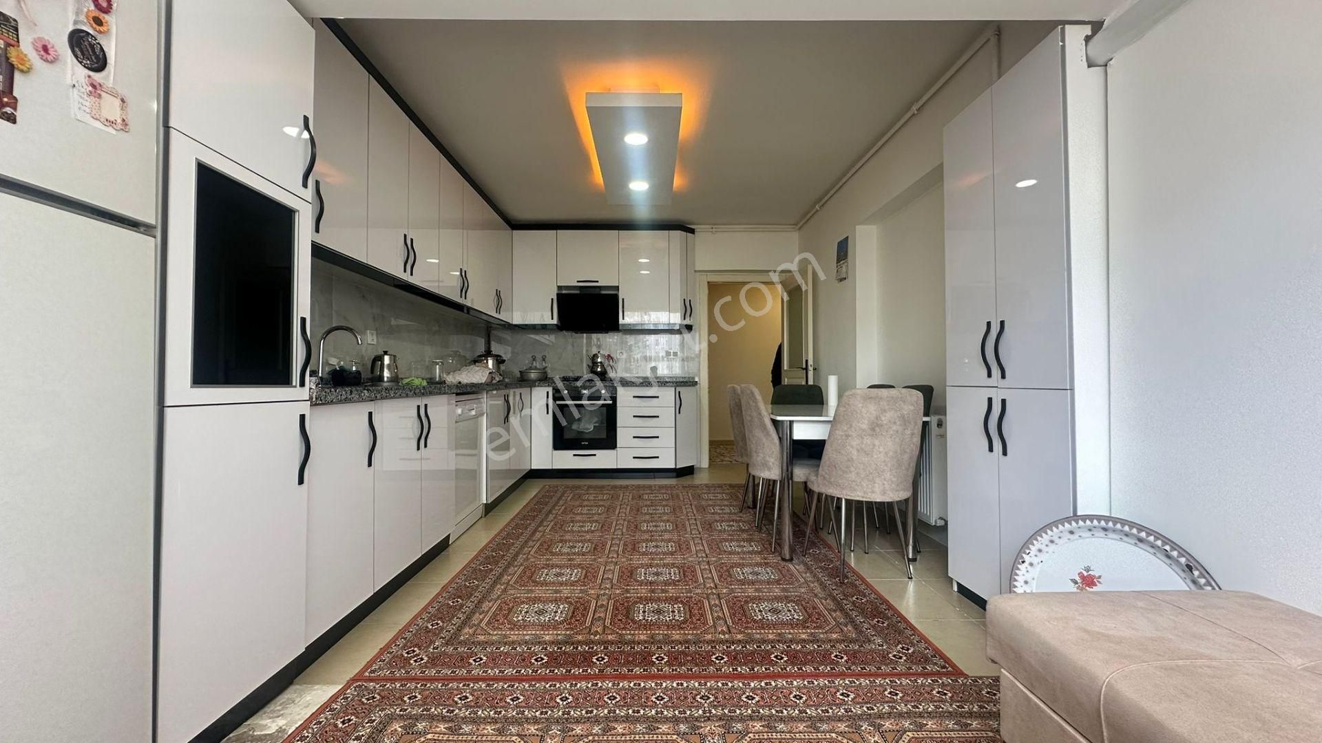 Emlax'tan Site'de *e.banyo Çift Balkon G.cephe 3+1 Daire*