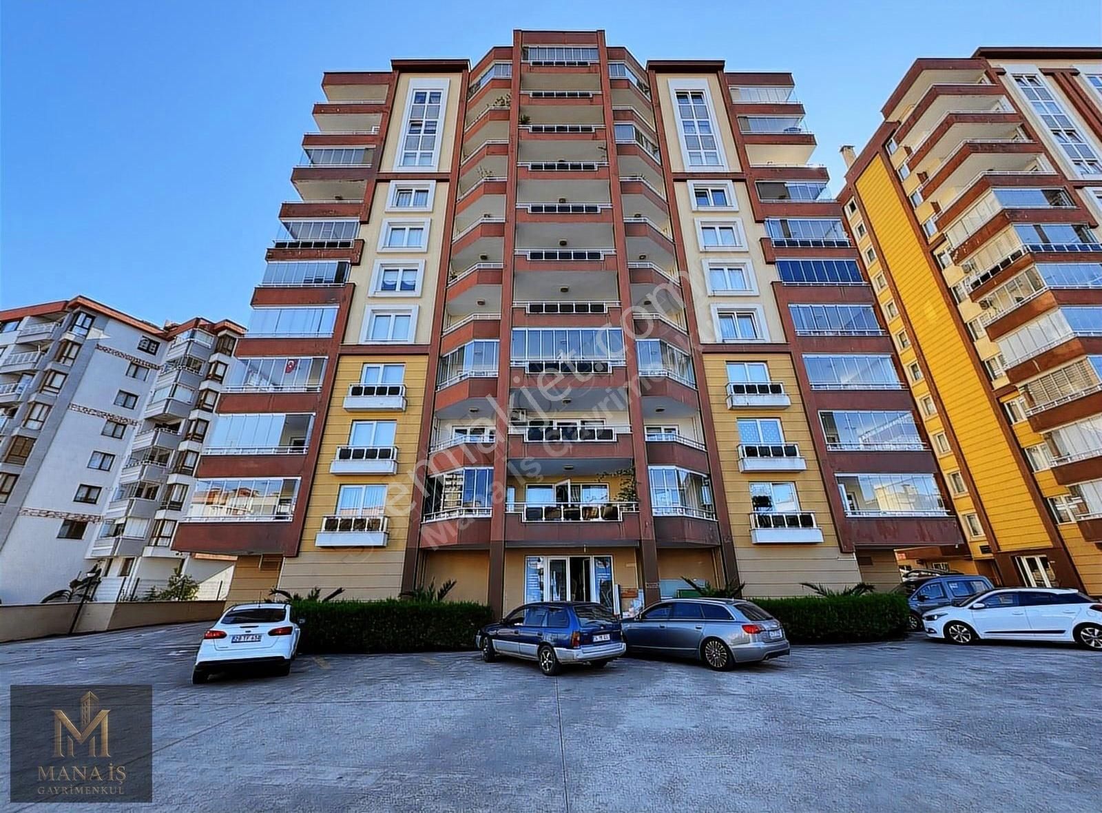 Mana İş Gayrimenkul Adakent Sitesi Ada Manzaralı Satılık 3+1