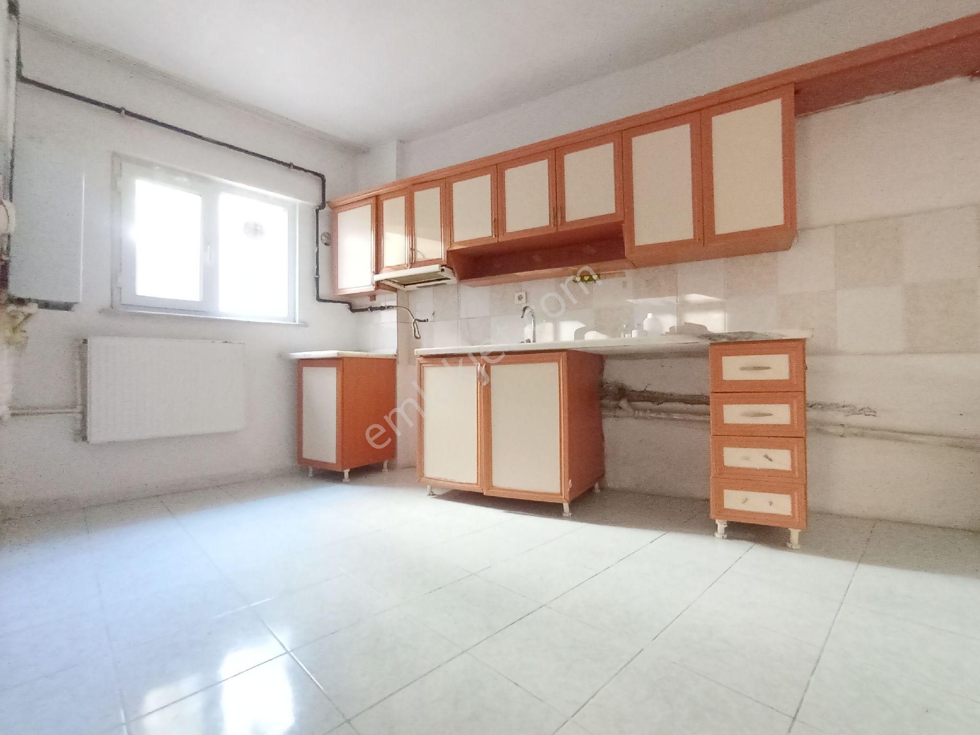 Çekmeköy Aydınlar Mah. "2+1" Ayrı Mutfak Kiralık Daire