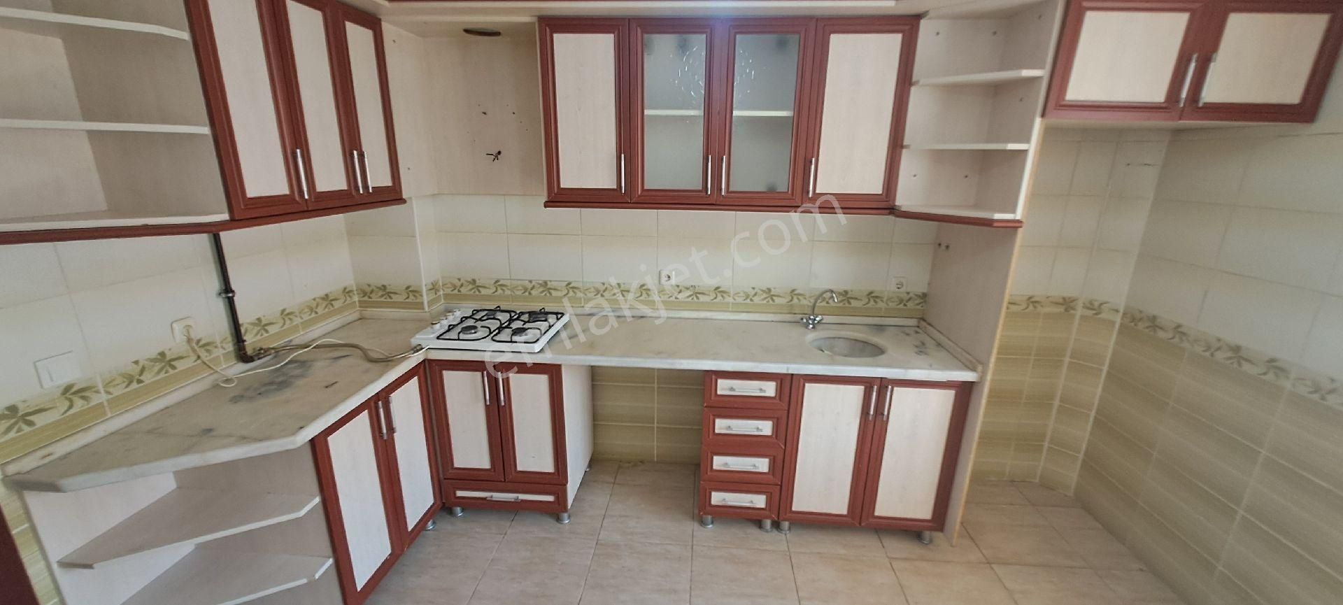 Muhsin Emlaktan Kiralik 3+1 Asansörlü Dairegğnes