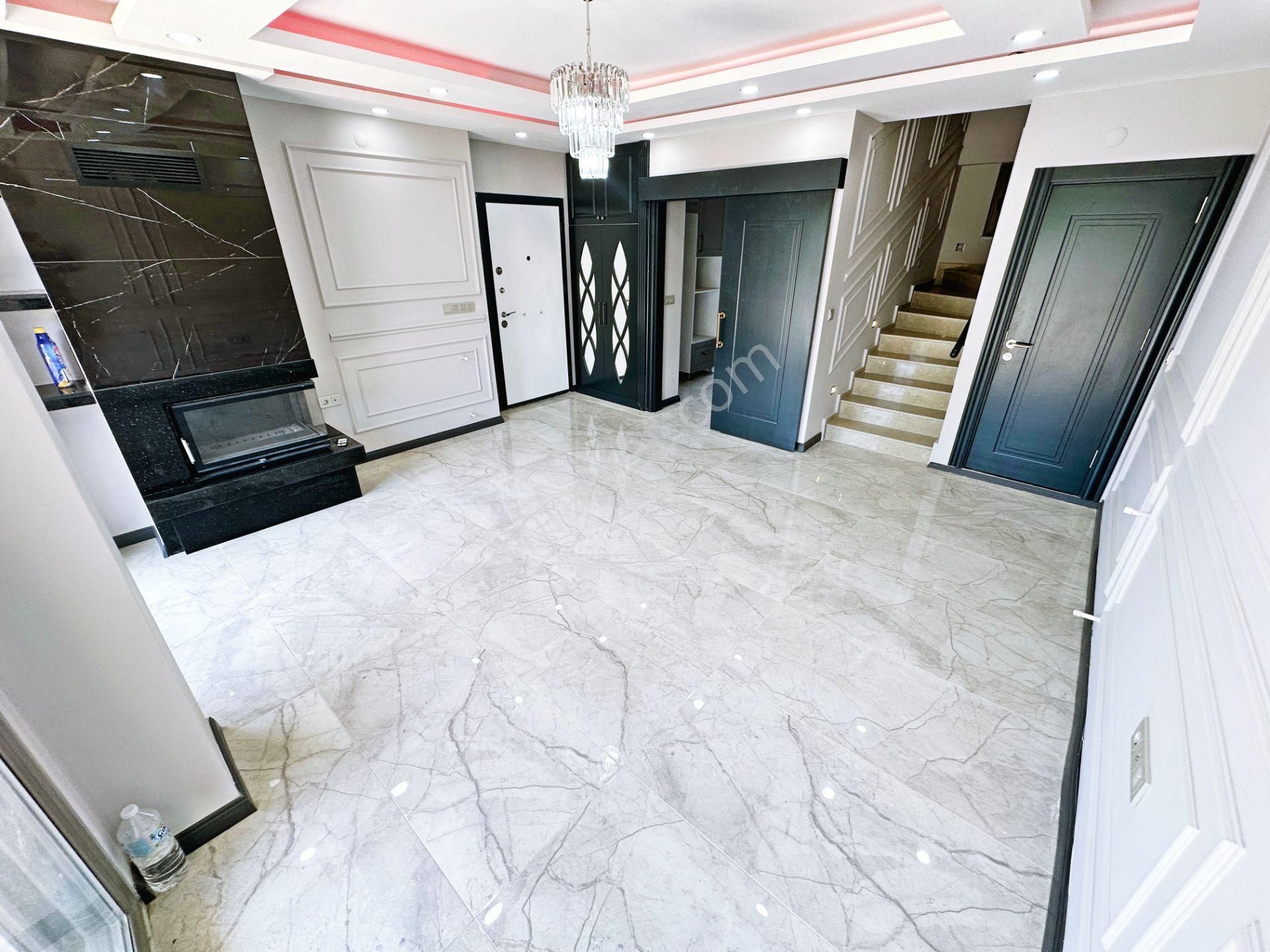 Ayanoğlundan Güre'de Denize Çok Yakın Sıfır Geniş Bahçeli Barbekülü Satılık 4+1 İkizmüstakil Villa - Görsel 3