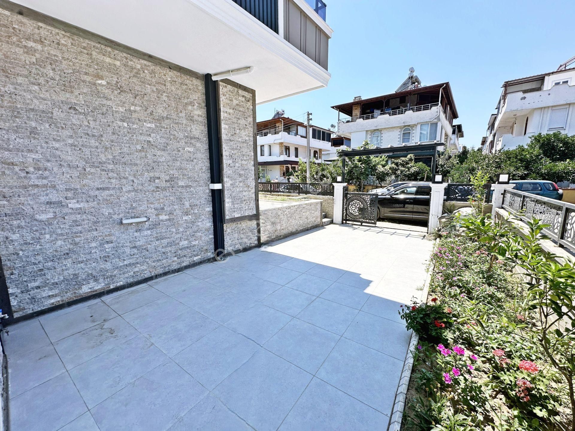 Ayanoğlundan Güre'de Denize Çok Yakın Sıfır Geniş Bahçeli Barbekülü Satılık 4+1 İkizmüstakil Villa - Görsel 34