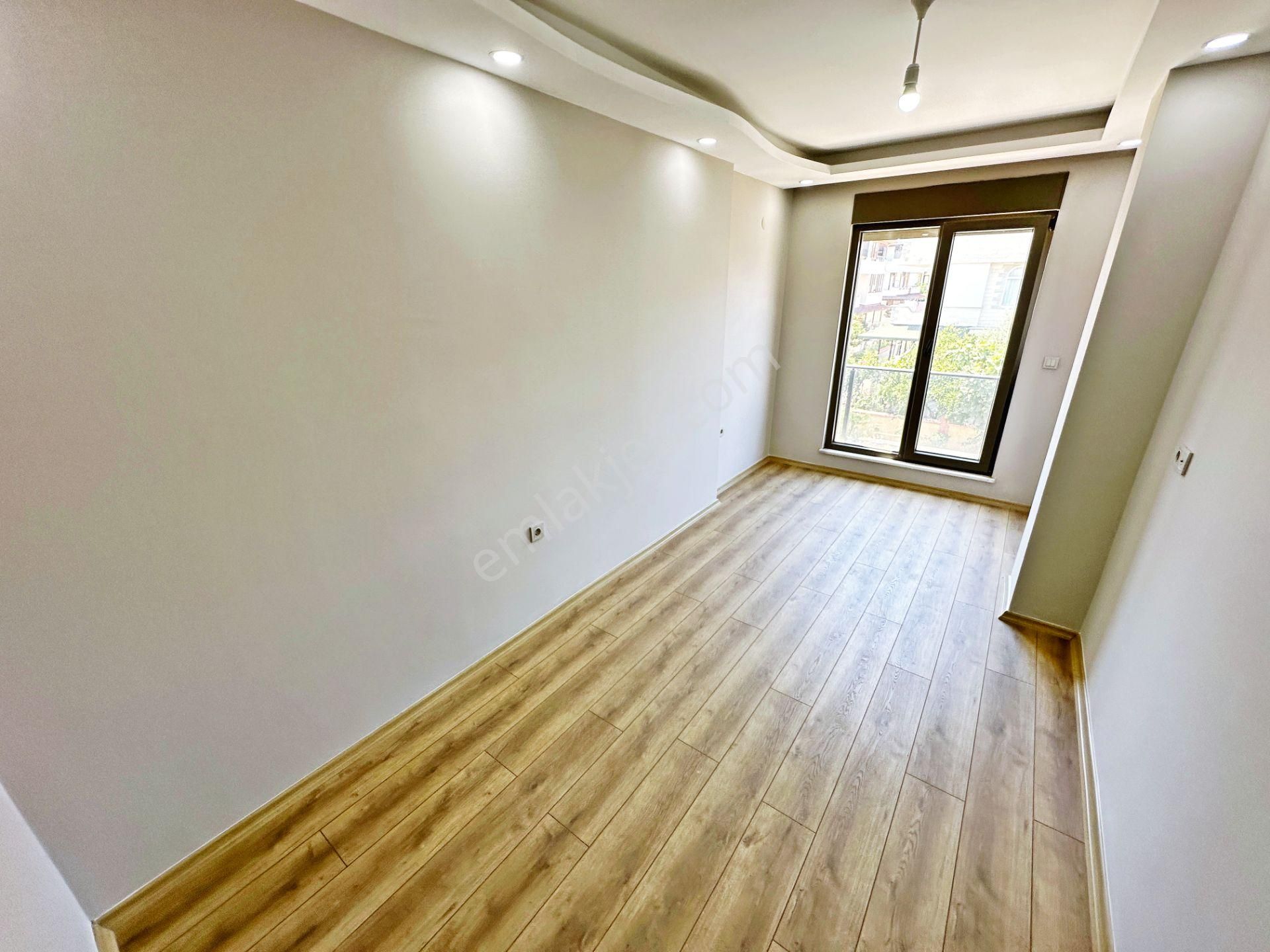 Ayanoğlundan Güre'de Denize Çok Yakın Sıfır Geniş Bahçeli Barbekülü Satılık 4+1 İkizmüstakil Villa - Görsel 13