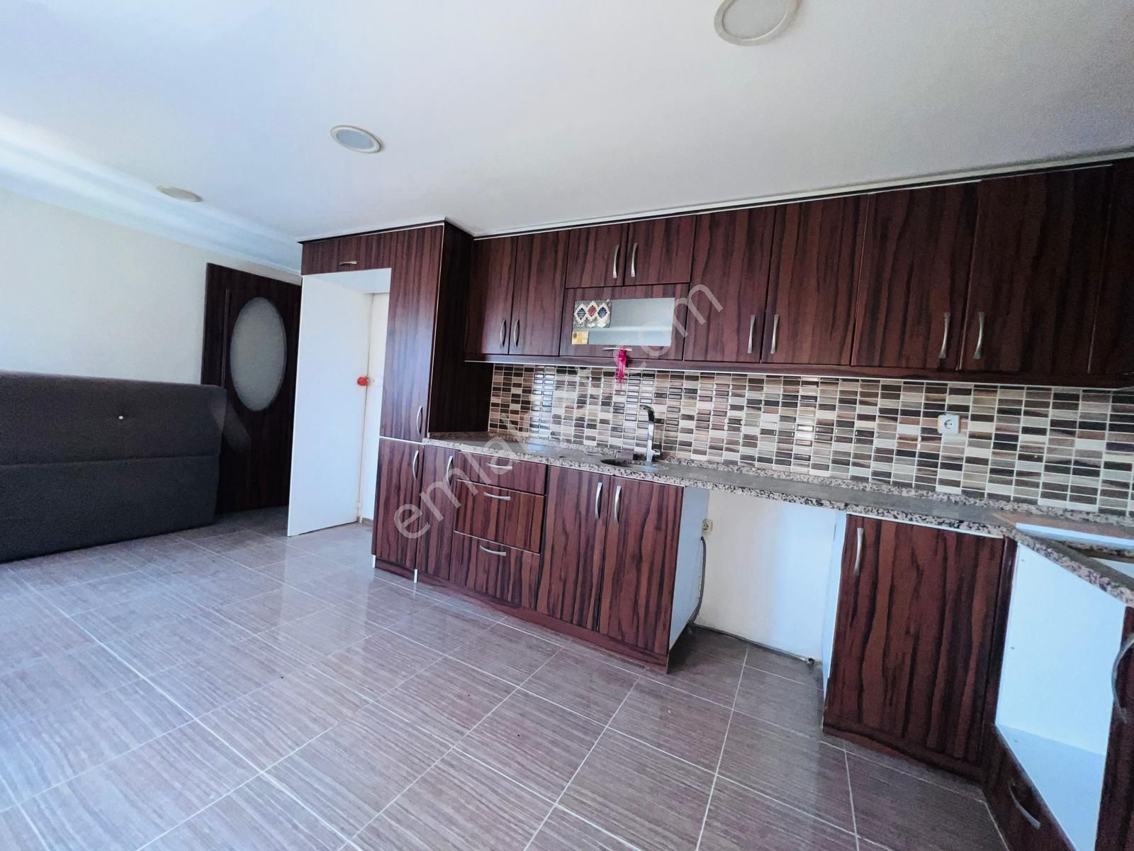 Muradiye Mahallesi 🏡 ✅4+1 230 M2 5 Katlının 5 Katı Dublex ❇️çift Kapalı Mutfak