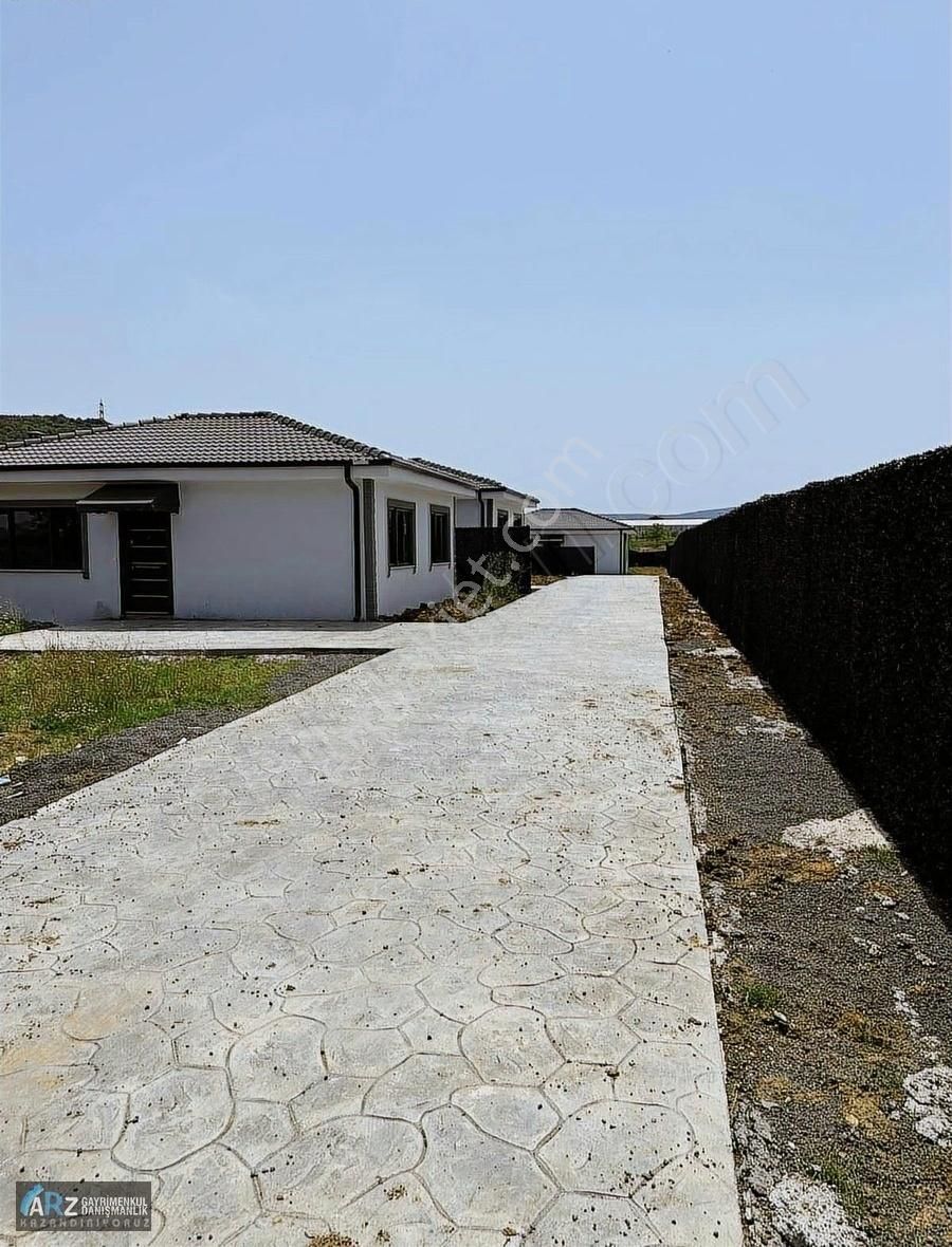 Kandıra Topluca 583 M2 Arsa İçinde Köy Evleri
