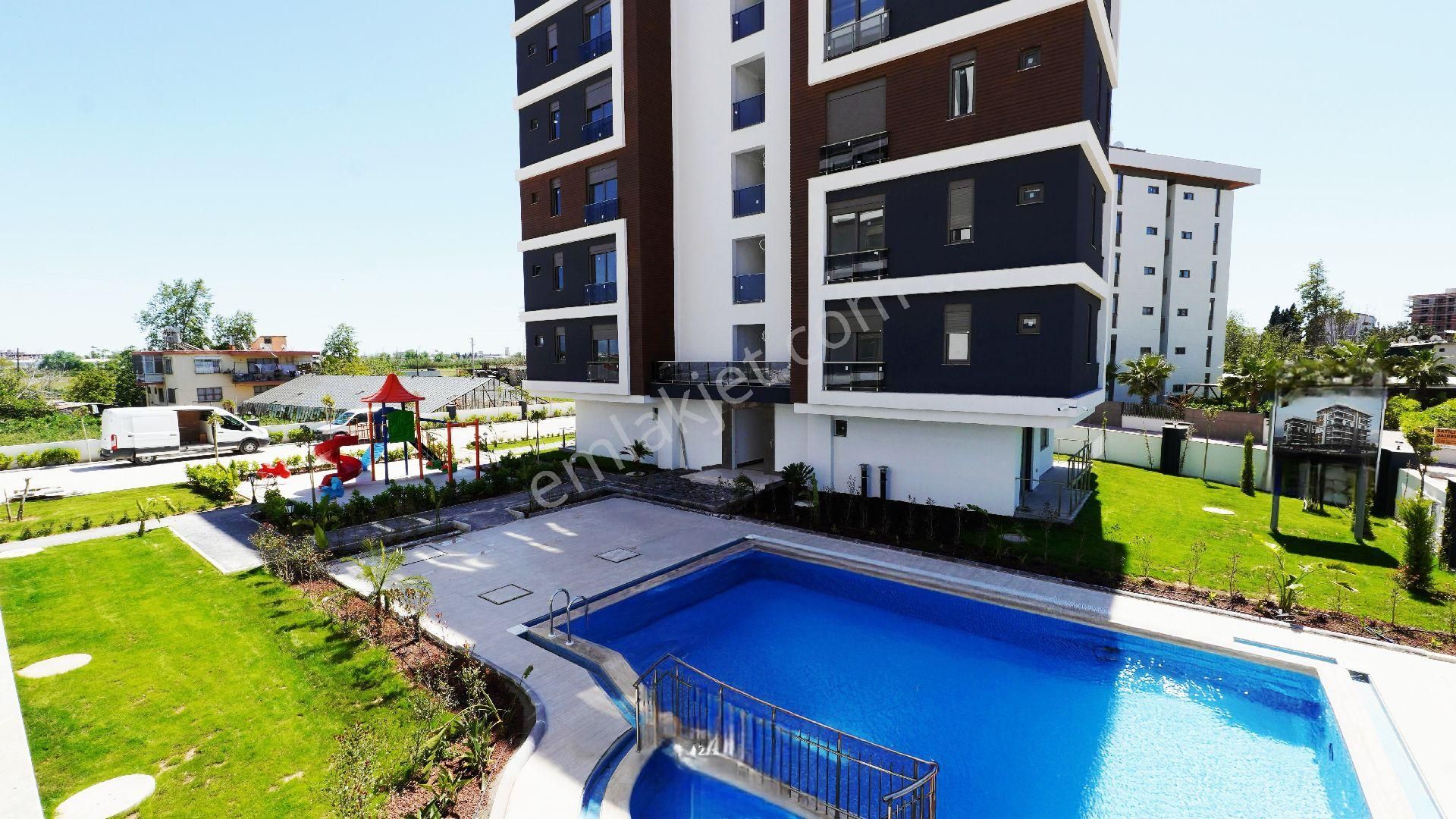 Prestijli Yaşamın Anahtarı Havuzlu Peyzajlı Sitede Lüx 2+1