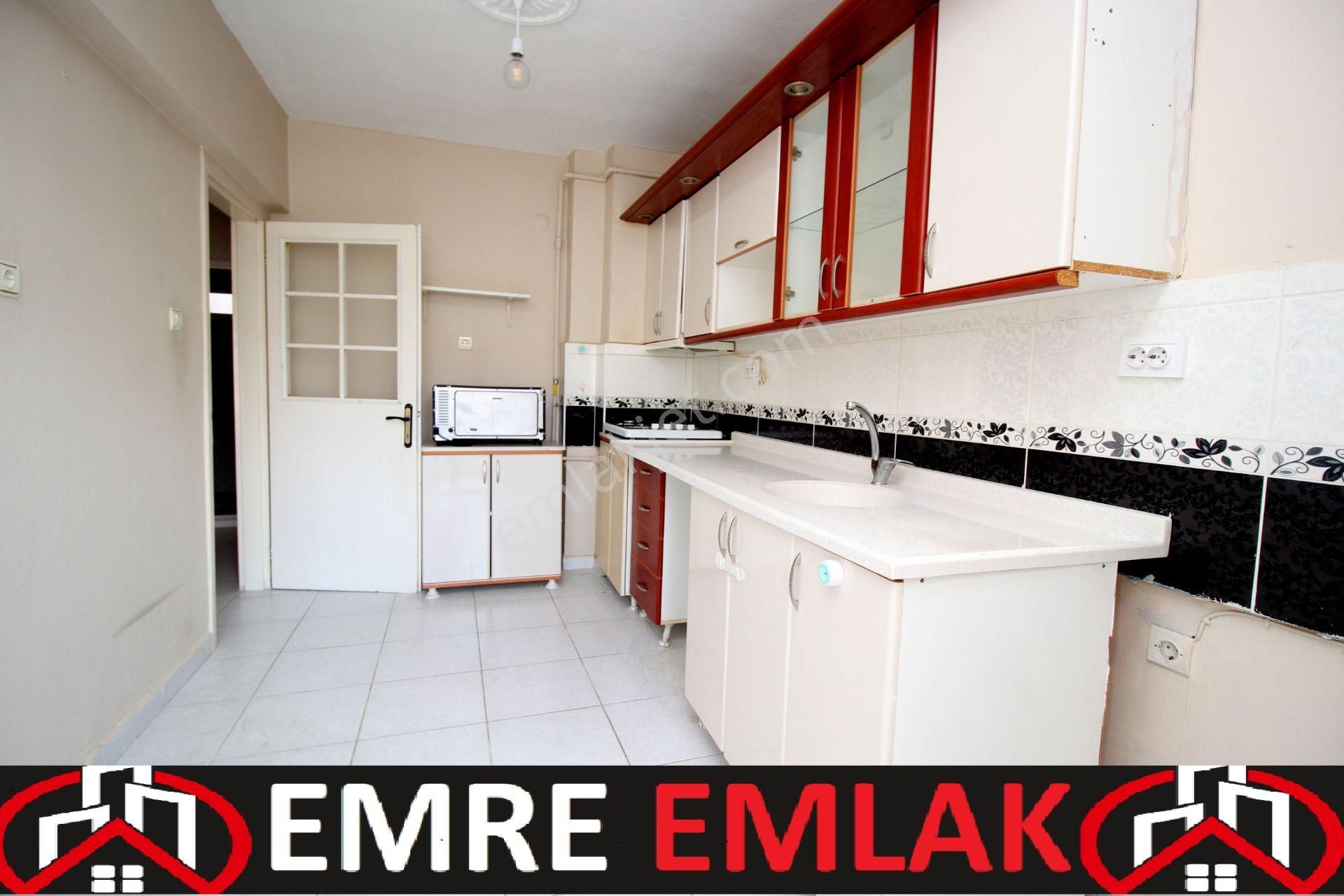 Emre Emlak'tan Site İçi Arakatta Geniş Peyzaj Alanına Sahip 3+1 Satılık Daire