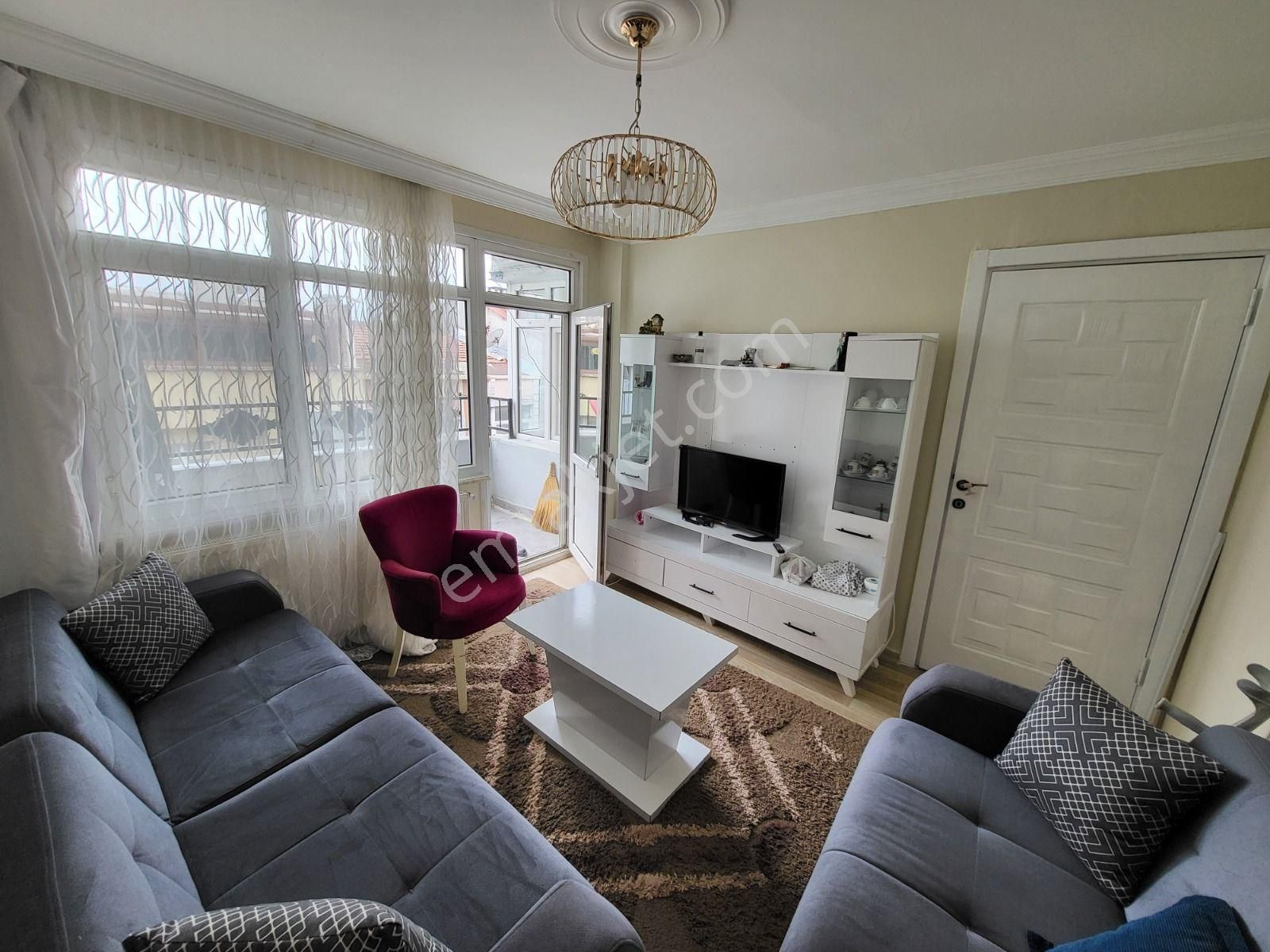 Loft'tan Sefaköy Merkezde 2+1 80m2 Krediye Uygun Satılık Daire