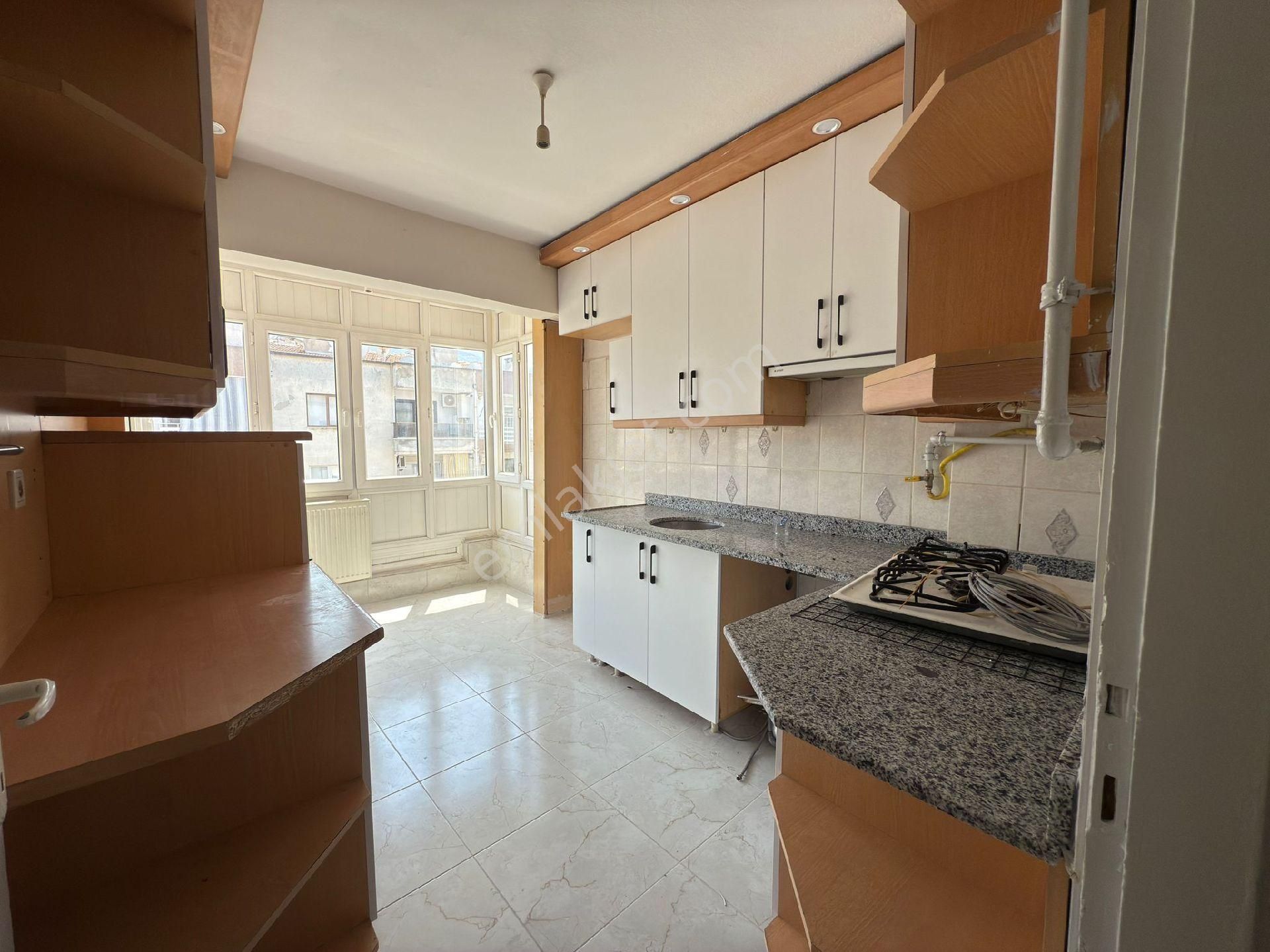 Acillll Manisa Laleli Mah. 3+1 125 M2 5 Kat