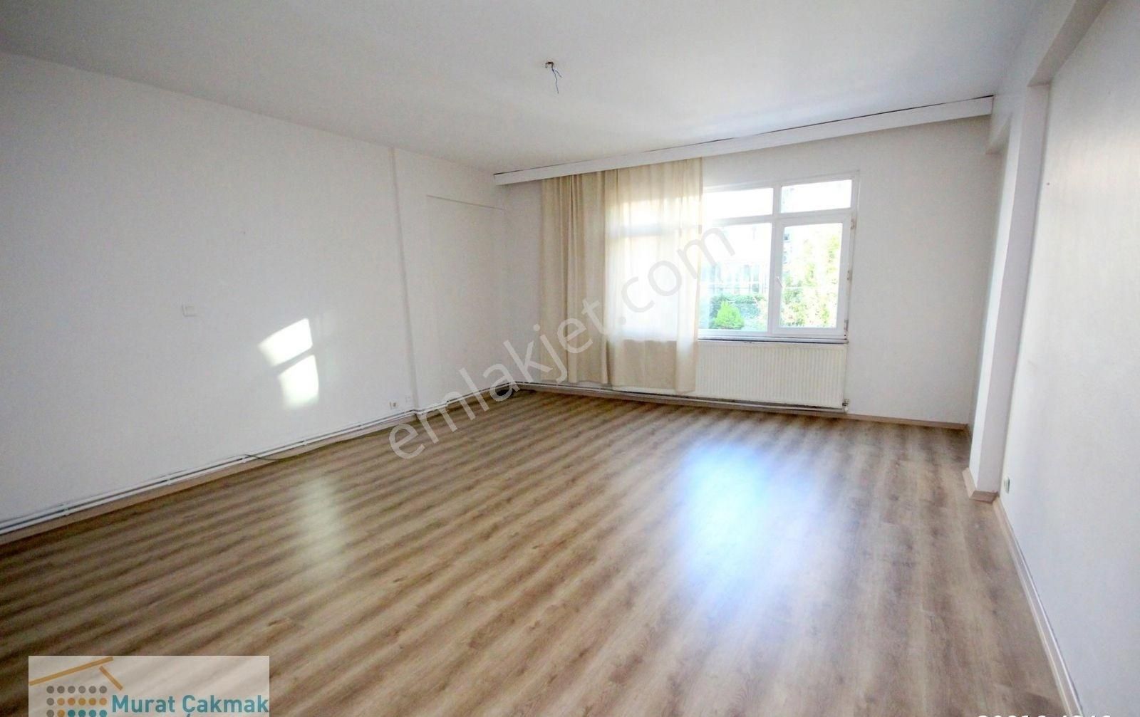 Kiralık 2+1 Ferahevler Ana Cadde Yakını Düz Ayak Ara Kat Temiz