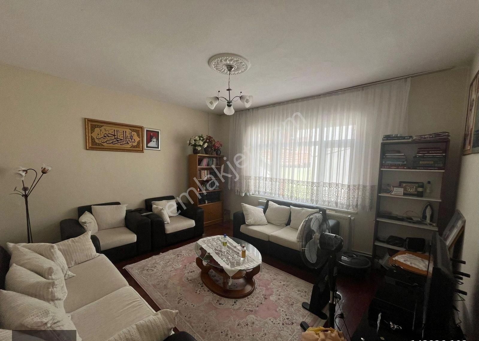 Nexus'tan Merkezde Salı Pazarı Mevkinde Eşyalı 3+1 Kiralık