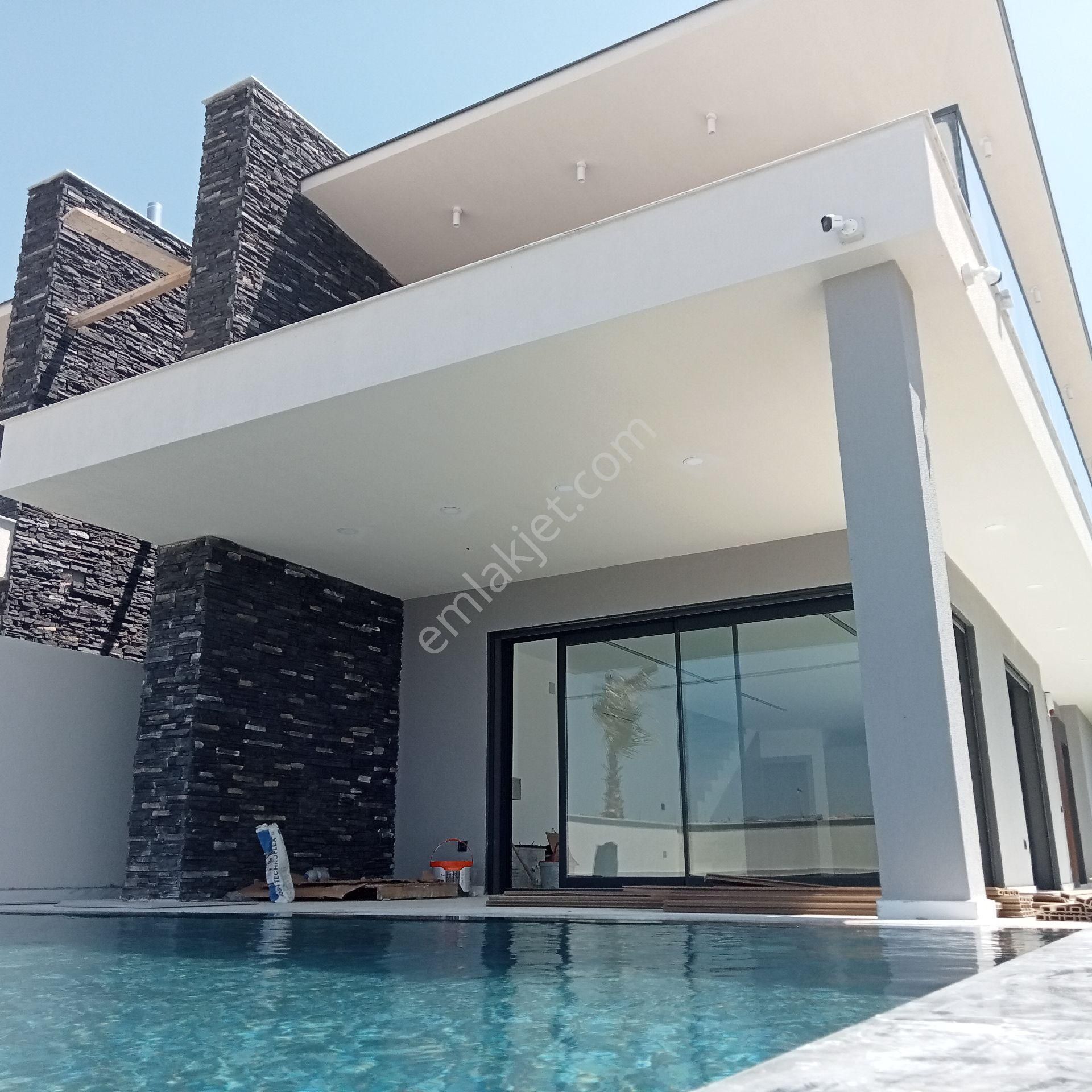 Alaçatı Da Satılık Lüks Villa - Görsel 32