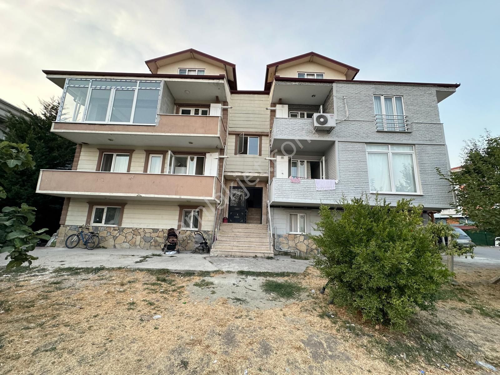 Serdivan Yazlık Mahallesi Köprübaşı Mevkii, 3+1 Mutfak Ayrı Satılık Daire