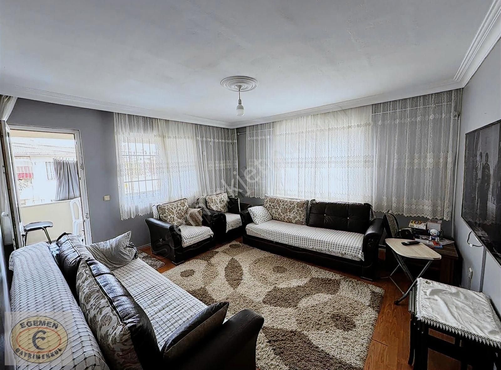 Sultanbeyli Turgut Reis'te 3+1 Ana Caddeye Yakın Satılık Daire