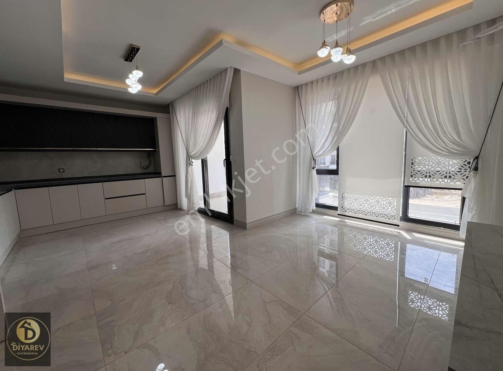 İki Daire Üzeri Nurçay Kalitesi İle Çok Acil Satılık 3.5+1