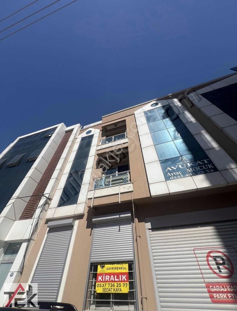 Bayraklı Adliye Karşısı 1+1 İster Ofis İster Ev Olarak Kiralık