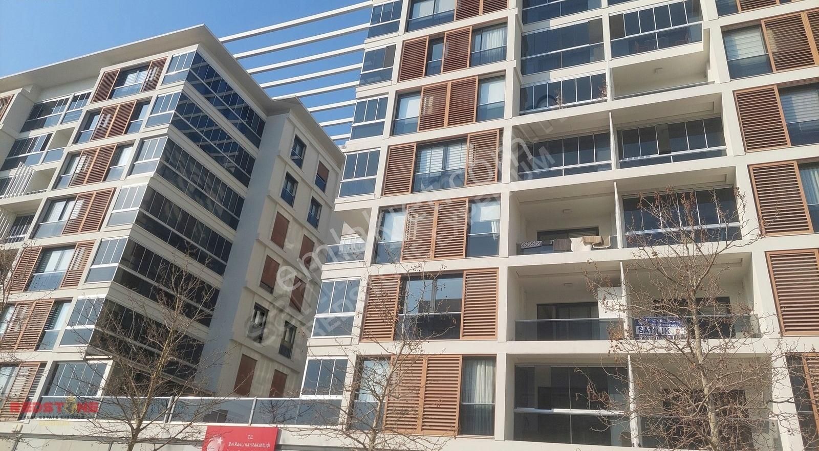 Bayraklı Adalet Mah İkon Sitesi 3+1 Satılık Daire
