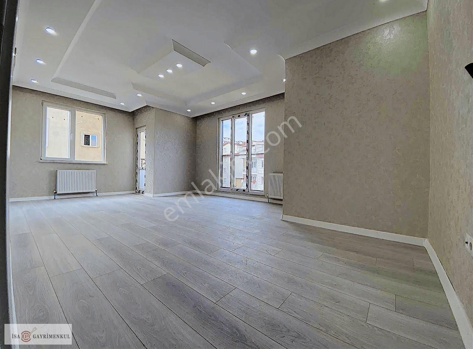 Bağlarbaşı Mah Tuzla Cad 4+1 Lüks 190m2 Dubleks Satılık Daire