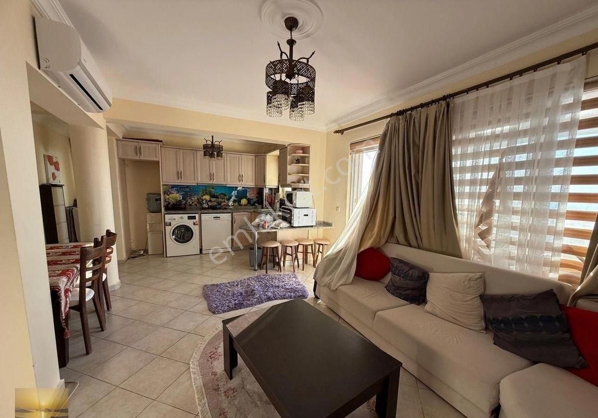 Özel Plajlı Sitede En Ön Sırada Full Manzaralı Penthouse Ev - Görsel 17