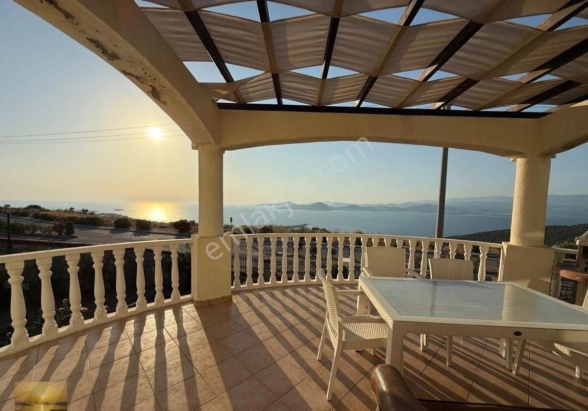 Özel Plajlı Sitede En Ön Sırada Full Manzaralı Penthouse Ev - Görsel 13