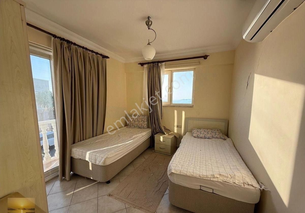 Özel Plajlı Sitede En Ön Sırada Full Manzaralı Penthouse Ev - Görsel 26