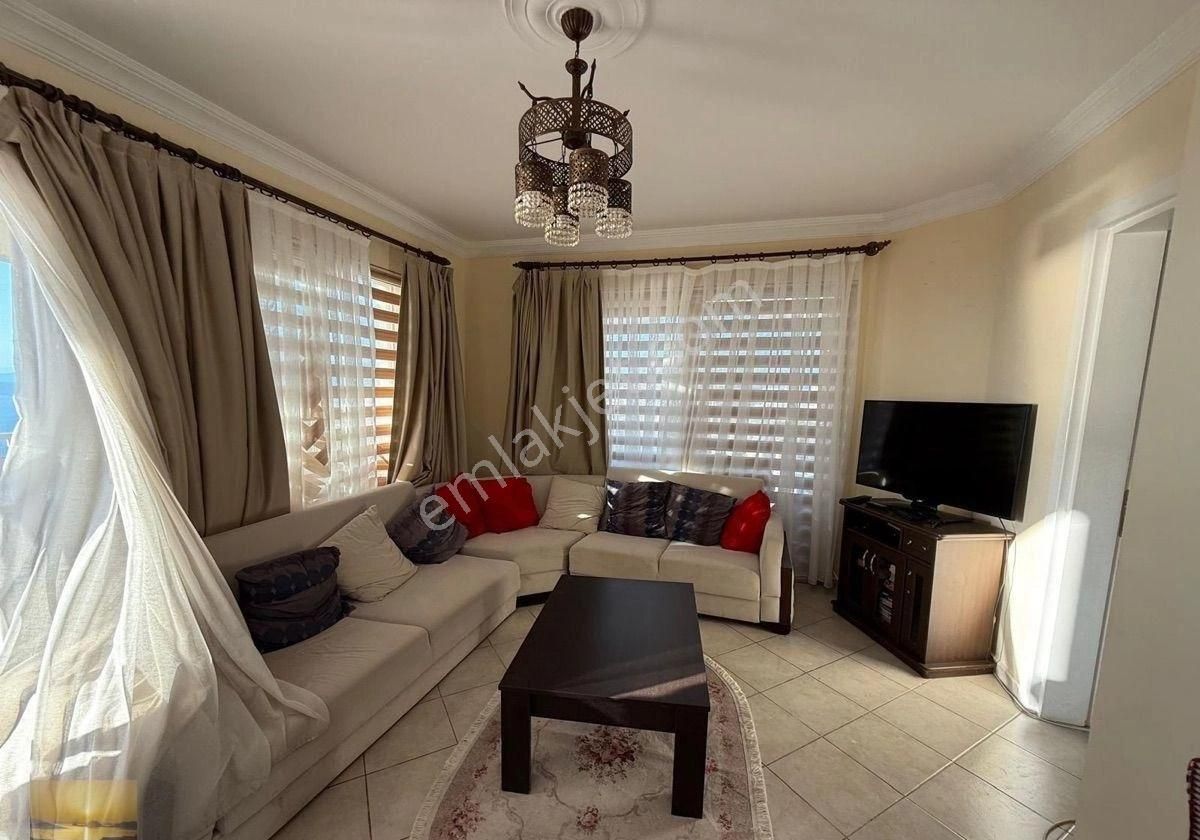 Özel Plajlı Sitede En Ön Sırada Full Manzaralı Penthouse Ev - Görsel 2