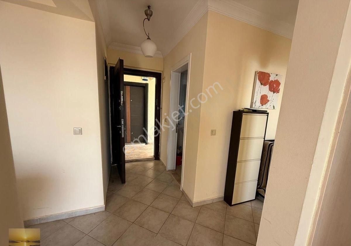 Özel Plajlı Sitede En Ön Sırada Full Manzaralı Penthouse Ev - Görsel 25