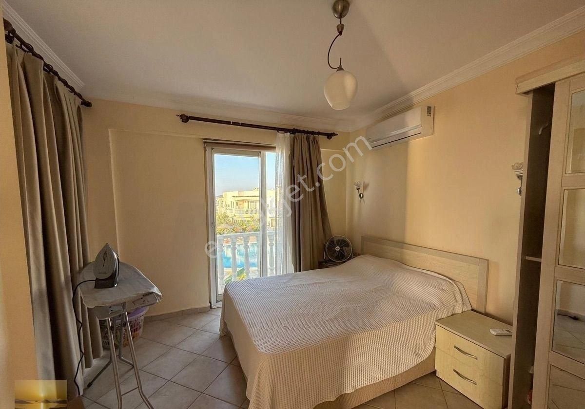 Özel Plajlı Sitede En Ön Sırada Full Manzaralı Penthouse Ev - Görsel 9