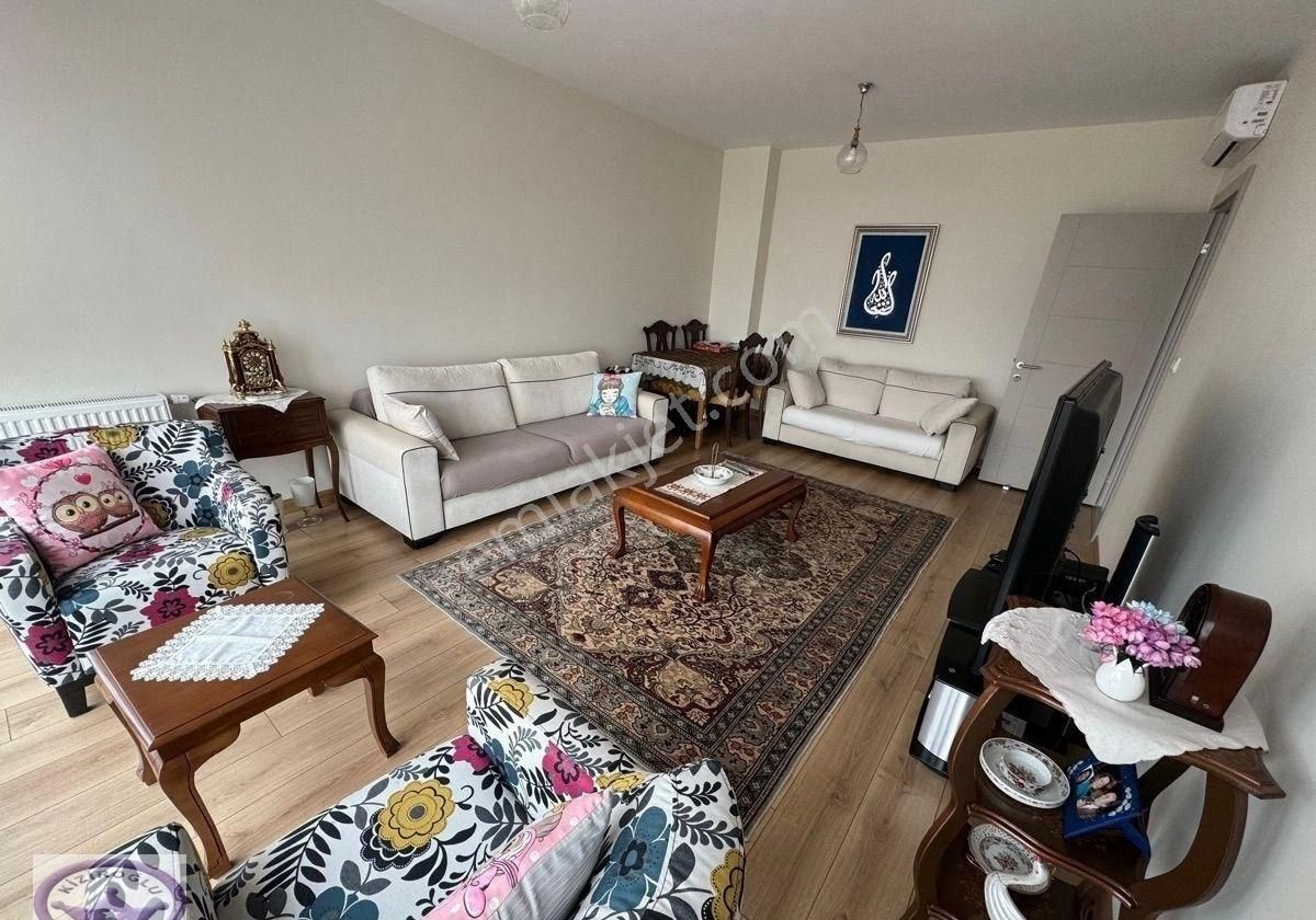 Yeni Bina Süreyyaplajı Sahilde Deniz/park Manzaralı Balkonlu Lux Güney Cephe Eşyalı 2+1