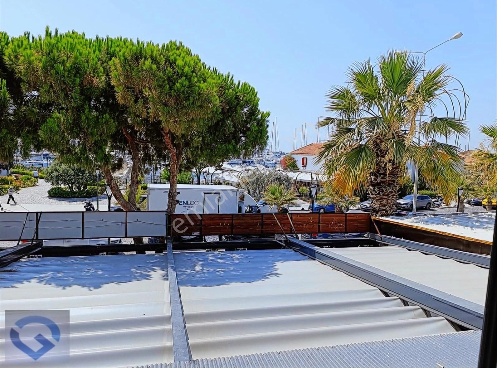 Hüseyin Öziç'den Çeşme Marina Yola Sıfır Kiralık 2+1 Daire