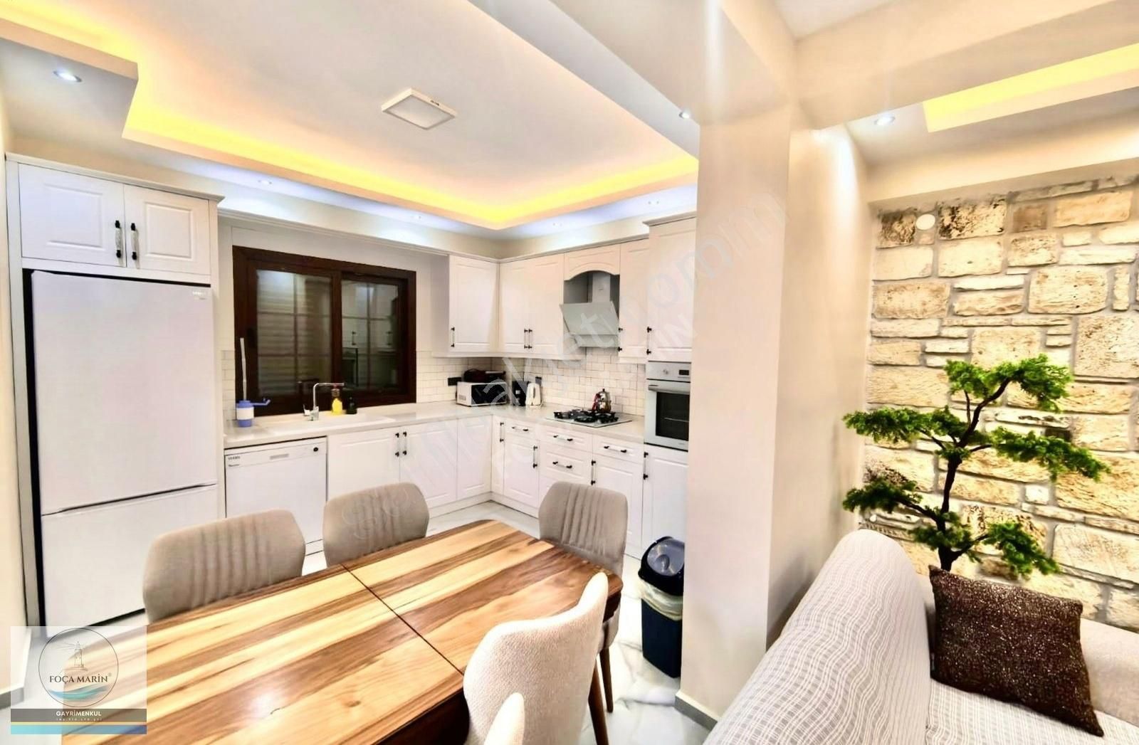 Foçaköy'de Müstakil Geniş Bahçeli Müstakil Havuzlu 3+1 Villa - Görsel 5