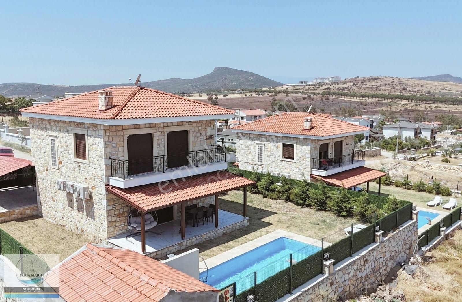 Foçaköy'de Müstakil Geniş Bahçeli Müstakil Havuzlu 3+1 Villa - Görsel 19