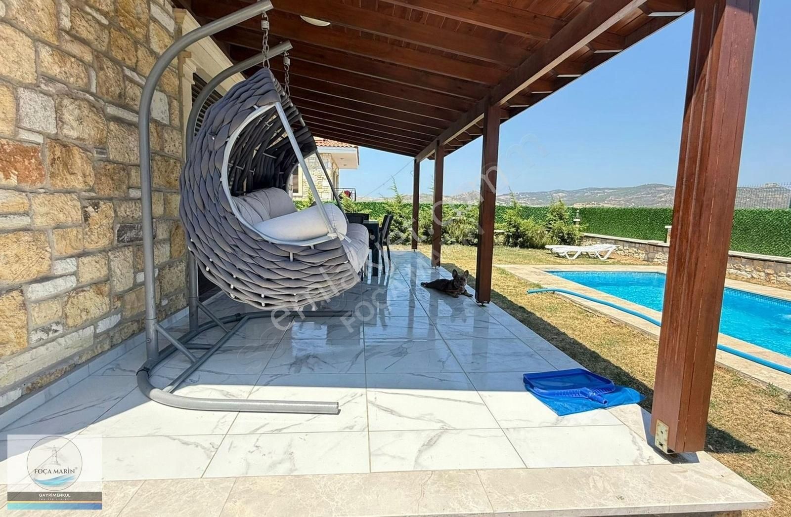 Foçaköy'de Müstakil Geniş Bahçeli Müstakil Havuzlu 3+1 Villa - Görsel 33