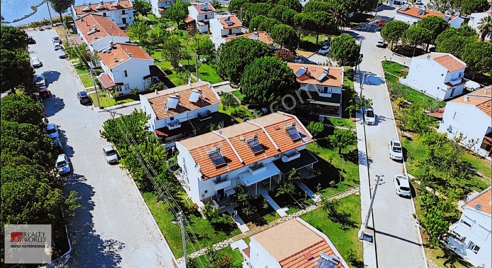 Rw Nefes' Ten Denize Sıfır Sitede, Plaja 200 Metre Bakımlı Villa