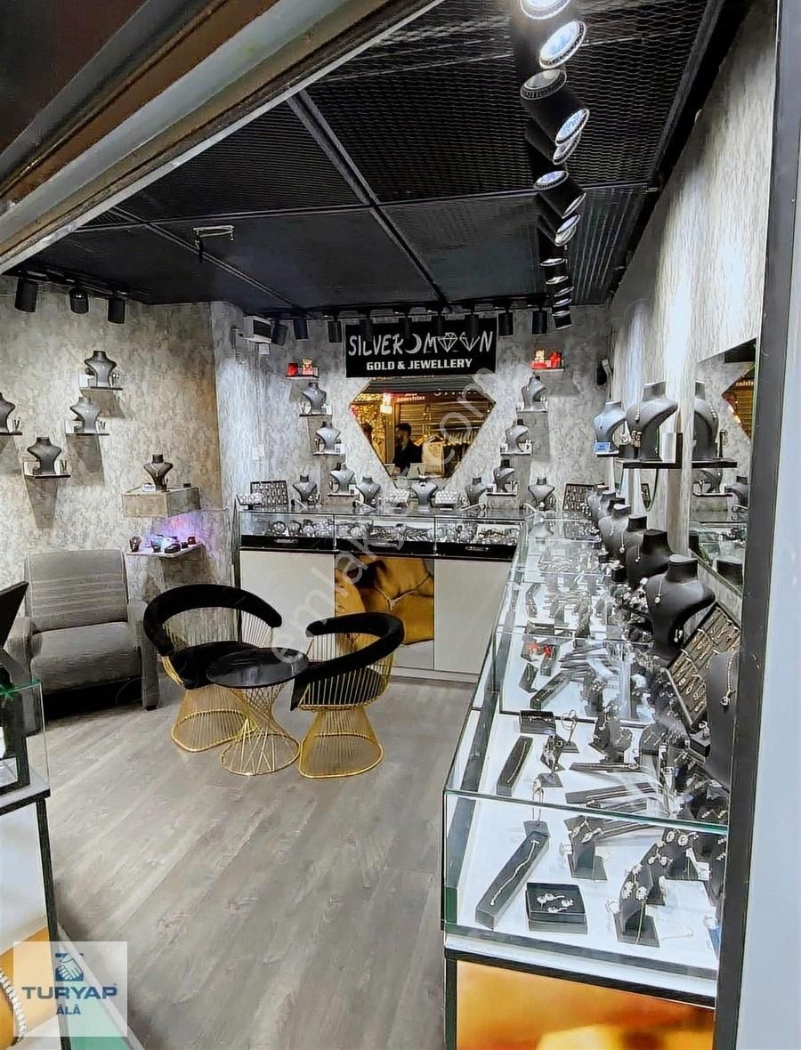 Devren Kiralık Dükkan Mağaza Venezıa Outlet Çarşısı - Görsel 2