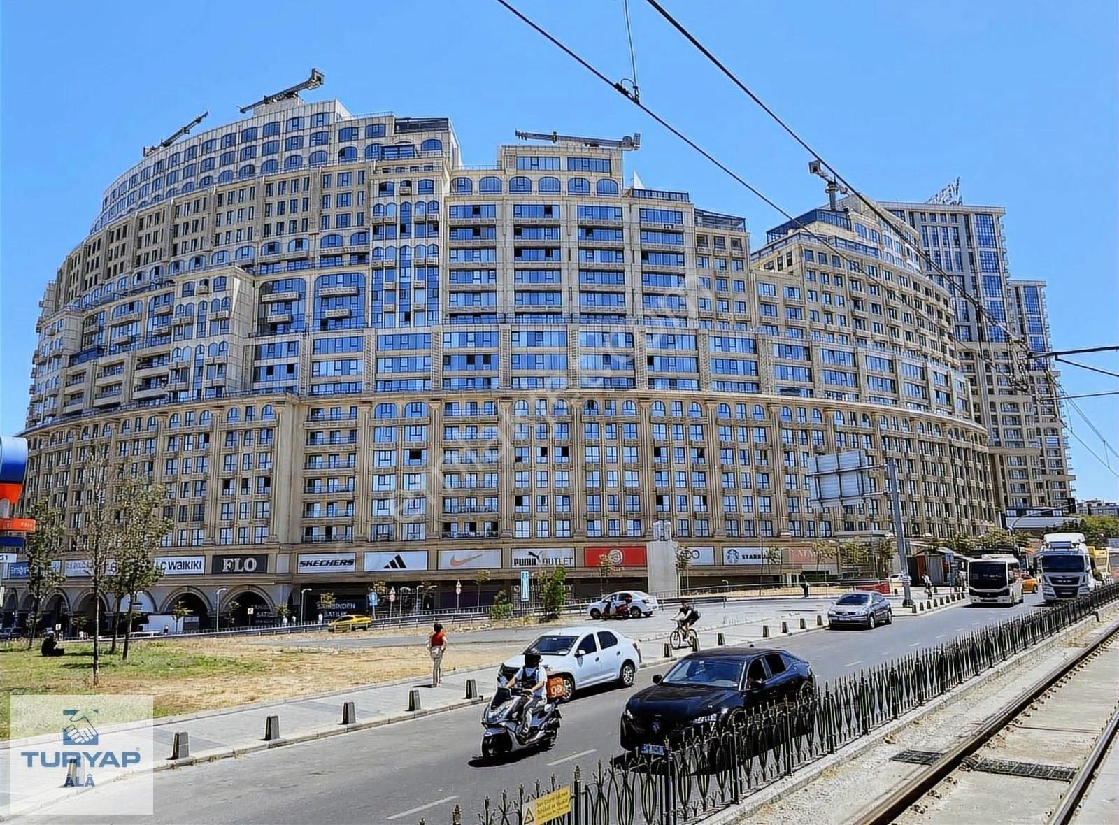 Devren Kiralık Dükkan Mağaza Venezıa Outlet Çarşısı