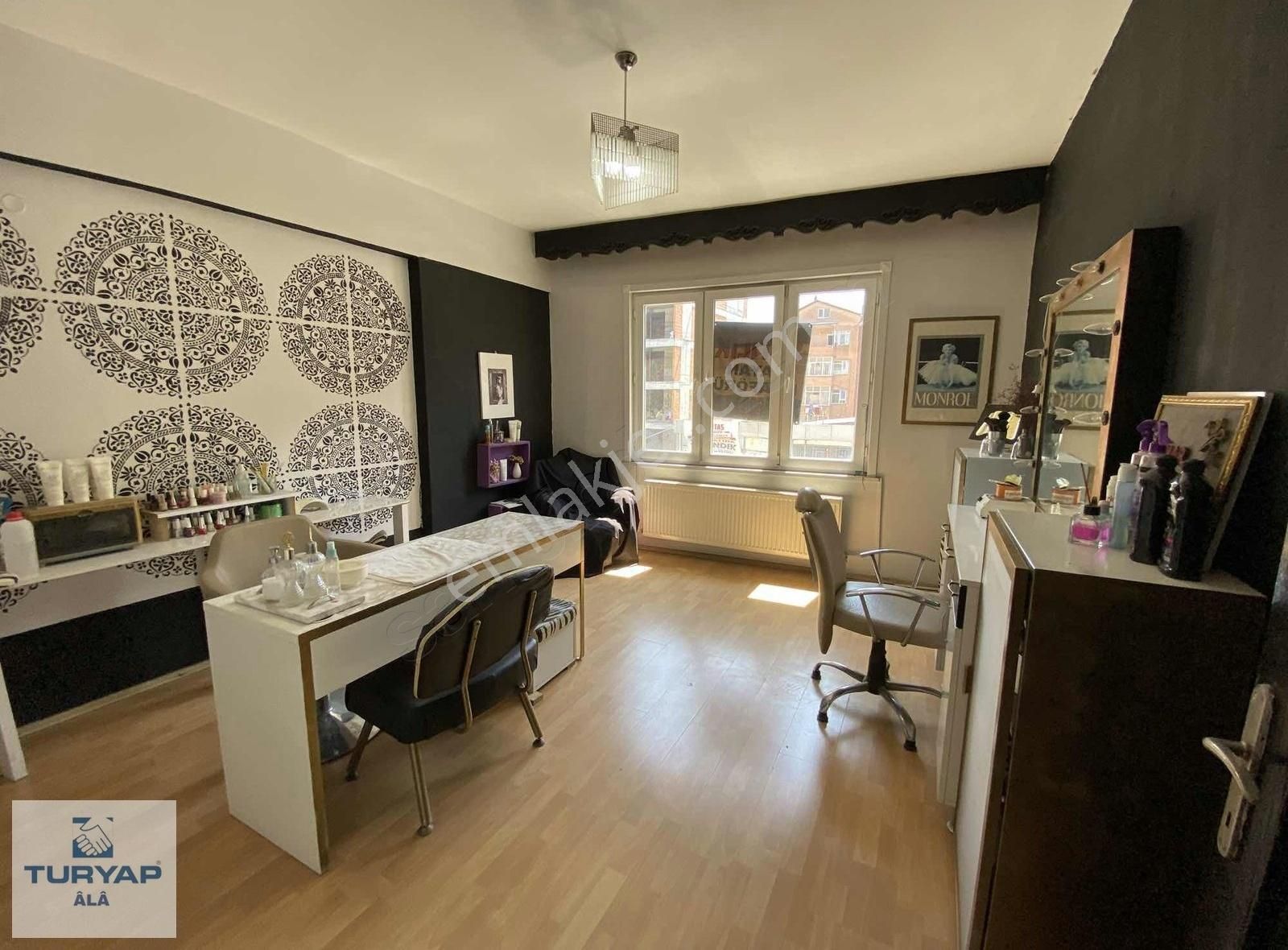 500 Evler Hürriyet Mah. Devren Kiralık Kuaför Salonu - Görsel 5