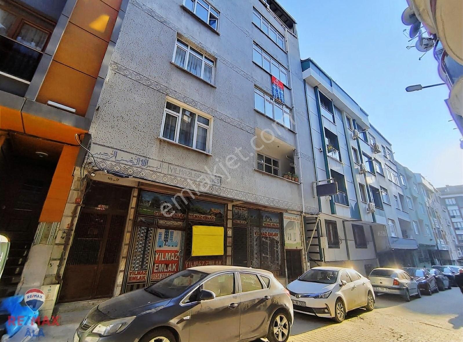 Remax Enes Akay'dan 3.5 M. Yüksekliğe Sahip 130m² Kiralık Dükkan