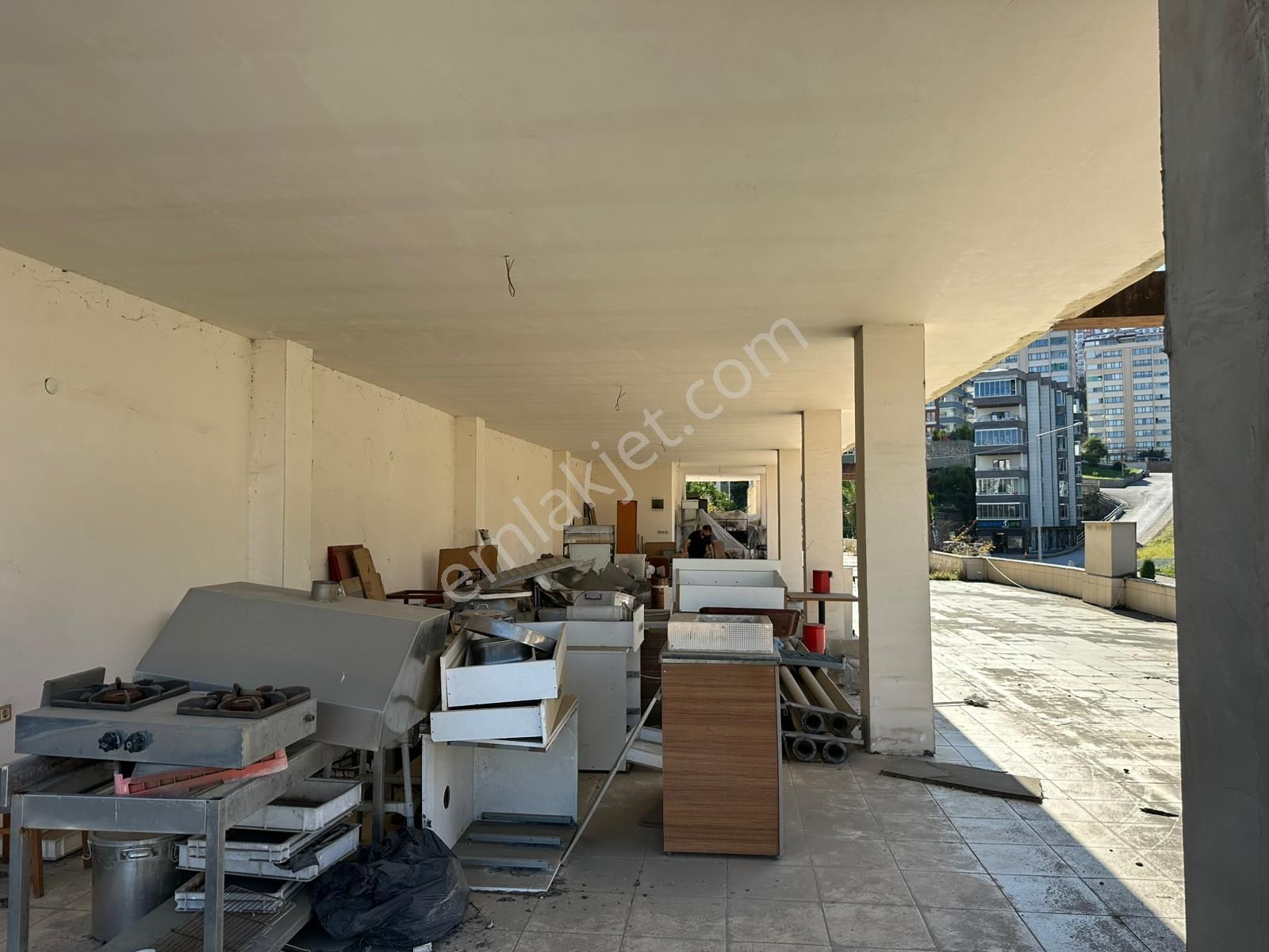 Trabzon Çukurcayırda 780 M2 Kiralık Dükkan - Görsel 17