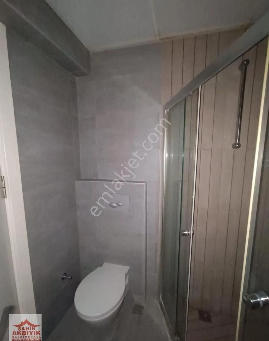 Bayraklı İzban Yakını 2+1 Açık Mutfak 70m2