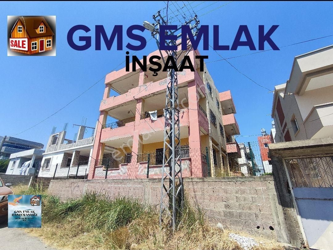 Karataş'ta Lux Deniz Manzaralı 311m² Arsa Üstüne Kurulu 3 Katlı Ve Garajlı Satılık Müstakil Ev